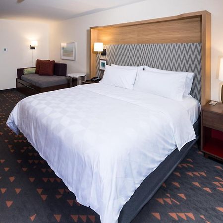 Holiday Inn & Suites Detroit - Troy By Ihg エクステリア 写真