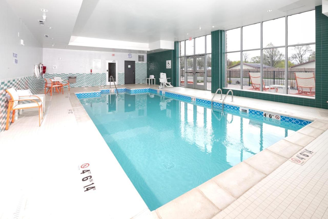 Holiday Inn & Suites Detroit - Troy By Ihg エクステリア 写真