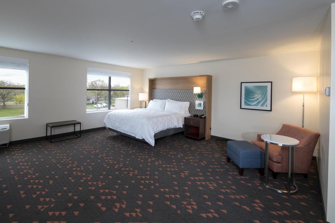 Holiday Inn & Suites Detroit - Troy By Ihg エクステリア 写真