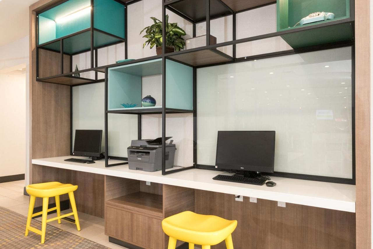 Holiday Inn & Suites Detroit - Troy By Ihg エクステリア 写真