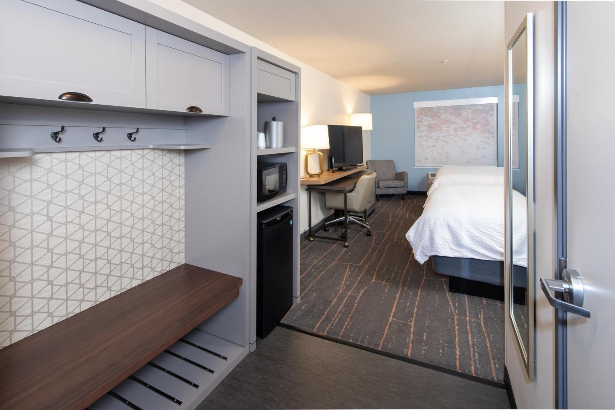 Holiday Inn & Suites Detroit - Troy By Ihg エクステリア 写真
