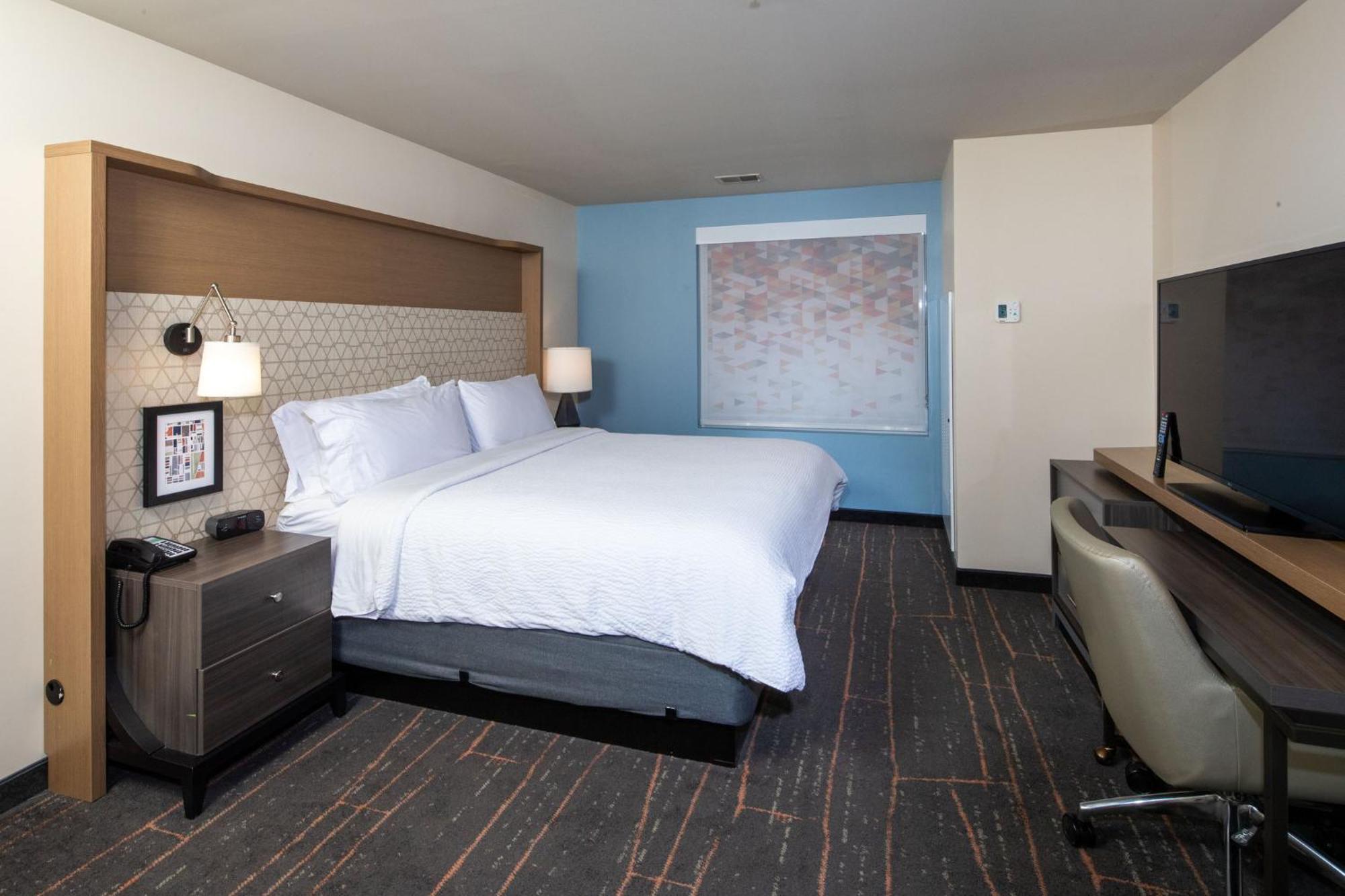 Holiday Inn & Suites Detroit - Troy By Ihg エクステリア 写真
