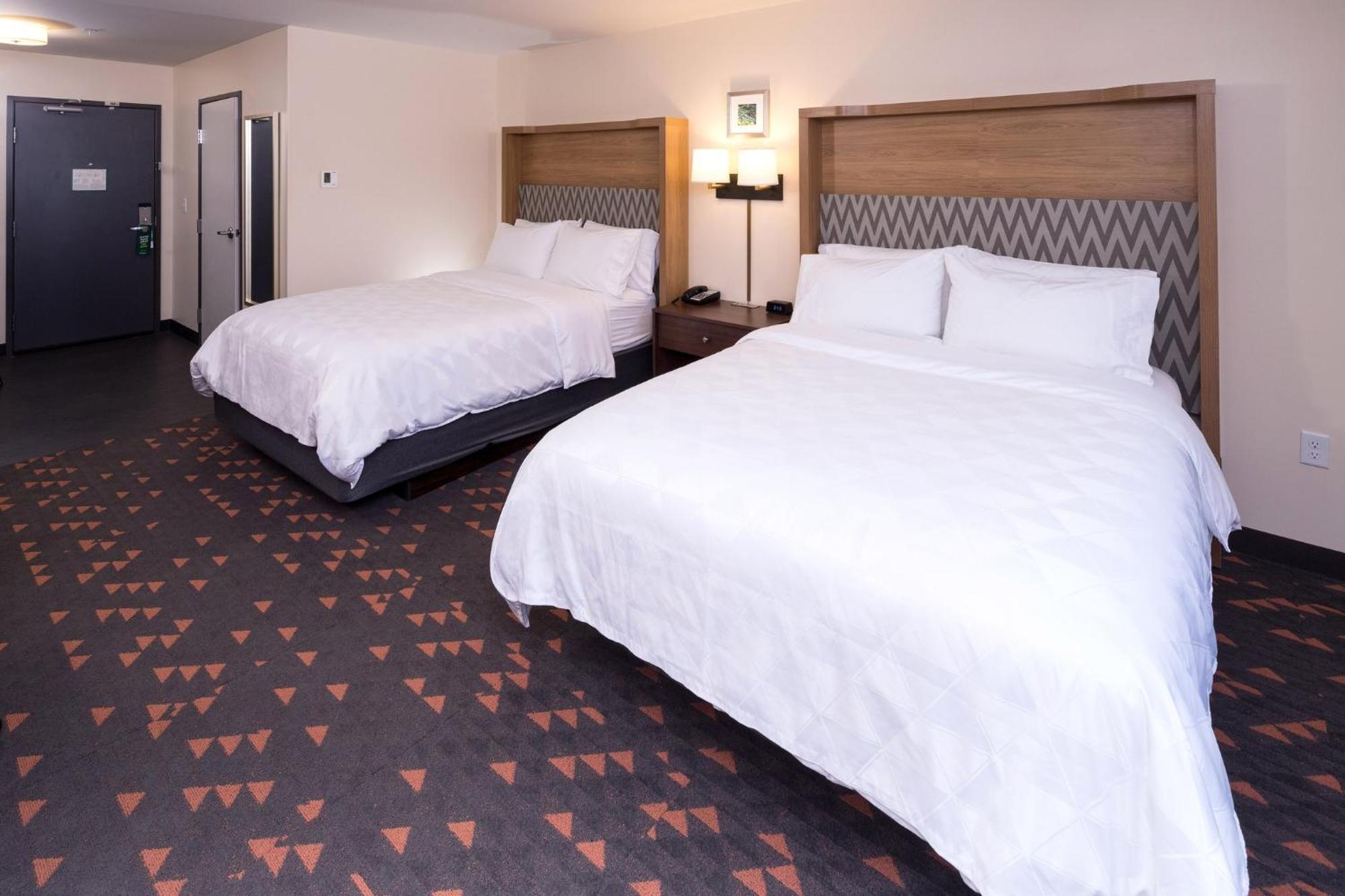 Holiday Inn & Suites Detroit - Troy By Ihg エクステリア 写真
