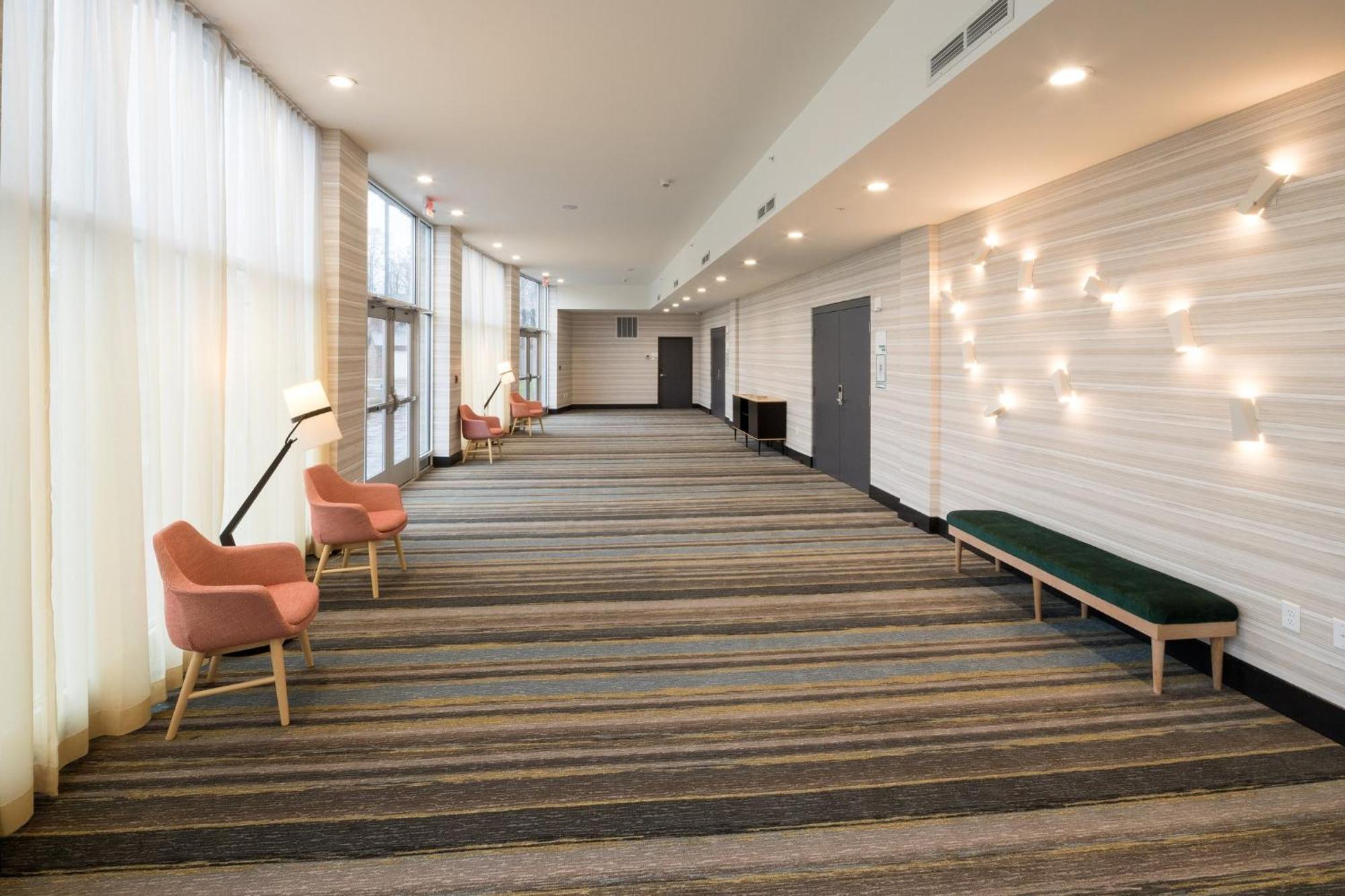 Holiday Inn & Suites Detroit - Troy By Ihg エクステリア 写真